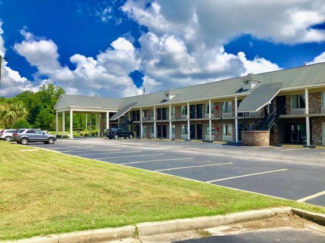 Days Inn By Wyndham Manning Exterior photo